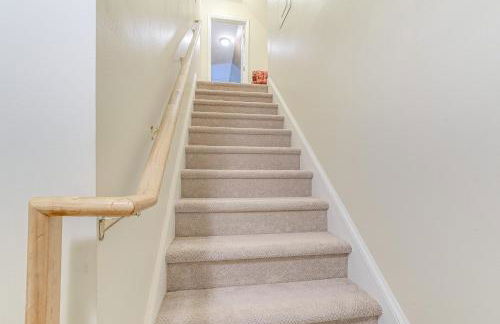 Hike, Golf and Boat Wake Forest Home with Yard - Foto 17