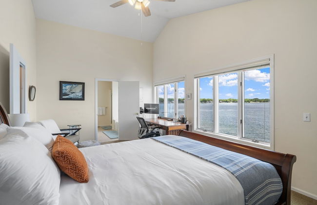 The Giraffe House - Photo 15