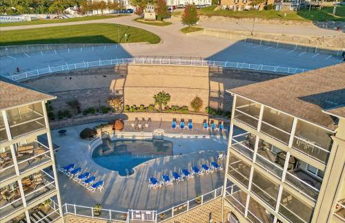 Nautical-Inspired Lakefront Unit w/ Awesome Views - Foto 73