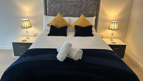 Kingsway House - Spacious 4 Bed Home From Home in Derby - Foto 2, towels