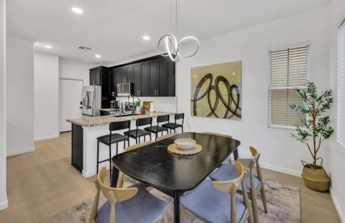 Modern 4BR Retreat in Prime Gilbert Location - Foto 38