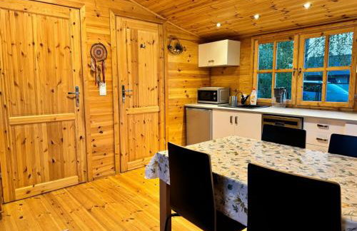 Domek nad jeziorem z własnym pomostem - Foto 10