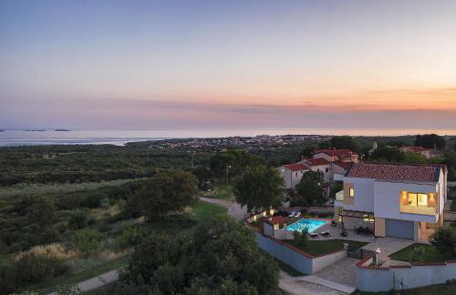 Villa in Peroj With Pool Near Barbariga Beach - Photo 27