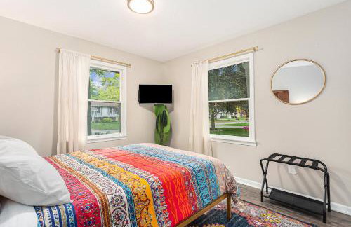 ATLAS - Whole House - 5BR 2BA - Hot Tub - Game Rooms - Theater - Fenced Backyard - Foto 26