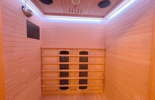 KATIES Apartments bei Regensburg - 3 Zimmer, 6 Personen, Infrarot-Sauna, Disney Plus, Balkon, Grill & Parkplatz - Foto 28