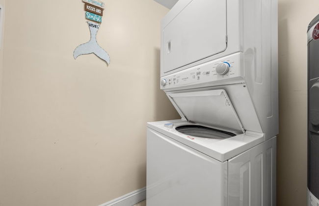 Beautiful Condo with Spacious Balcony to Enjoy Fascinating Ocean View - Unit 1002 by RedAwning - Foto 32