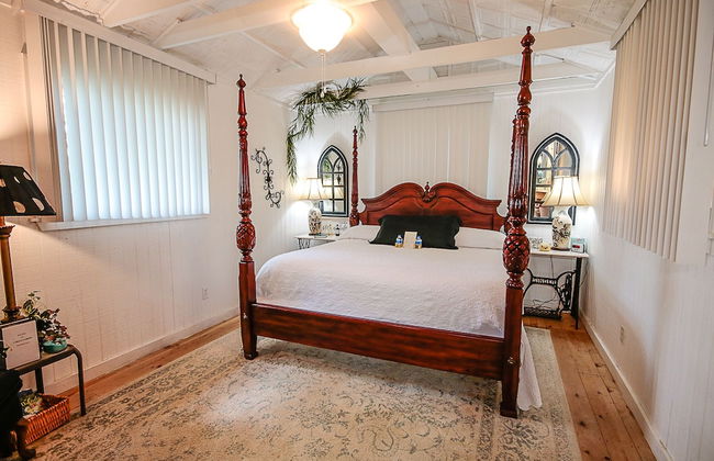 Cora's Cabins - Photo 12