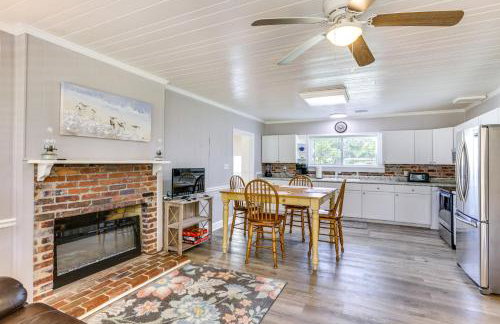 2 Mi to Mashes Sands Beach Quiet Home with Dock! - Foto 12