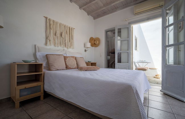 Mykonos Twins - Photo 42