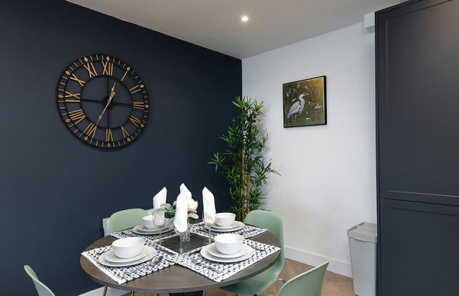 Bright Spacious Condo Free Parking 5min to Beach - Foto 5