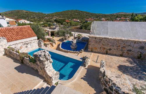 Stonehouse Marina - Estate With A Two Private Pools - Photo 92