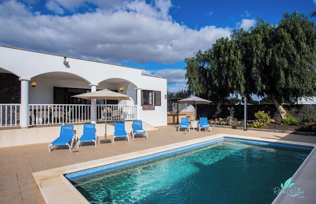 3 Bed Villa - Pool, Terrace, Bbq, Near Beach - Foto 17