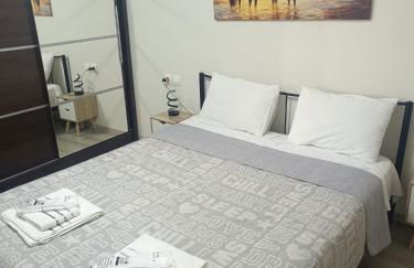 Britshouse - Photo 1