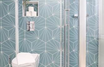 The Kingsmead Loft - Stylish 1BR Top Floor Apt with King or Twin Beds & Free Secure Underground Parking, Central High Wycombe HP13, Sleeps 3 - Foto 46