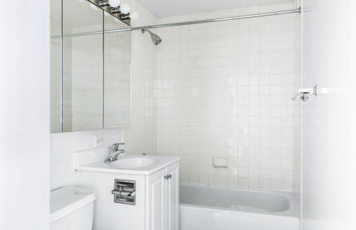 Chelsea 1BR w Gym nr Penn Station MSG NYC-528 - Foto 10