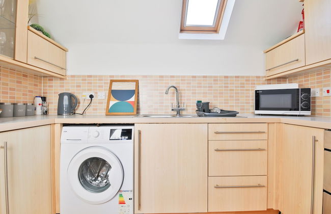 2 Bed House Near Beach with Free Parking - Foto 16