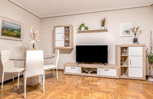 Stunning Apartment In Gijón With Wifi - Foto 2