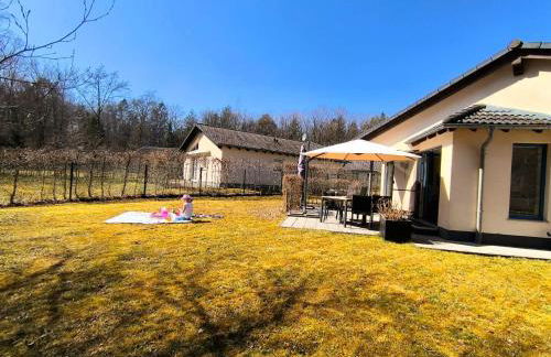 Luxuriöses, familienfreundliches Ferienhaus ,,Amy,, mit Whirlpoolwanne, Kamin und Garten - Foto 19