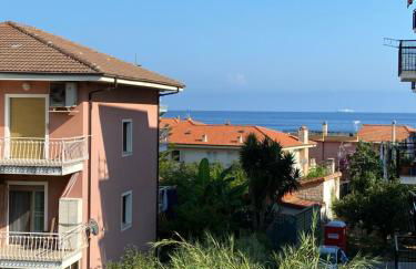 Appartamento vicino al mare con parcheggio - Foto 24