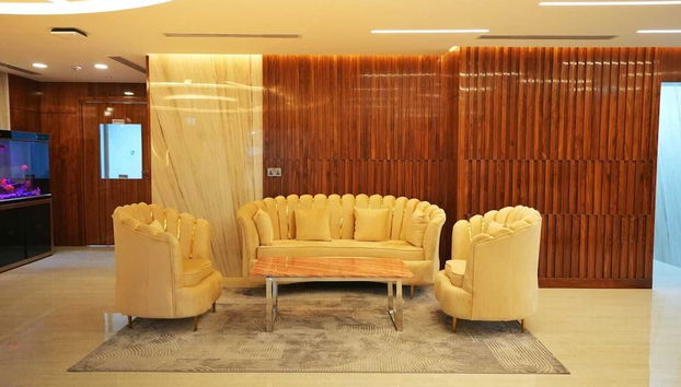 Coin salon dans le hall