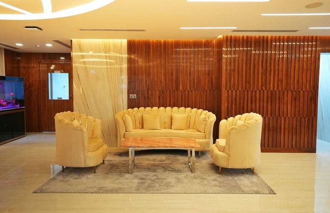 Imperiaa by HOC Globe - Photo 4