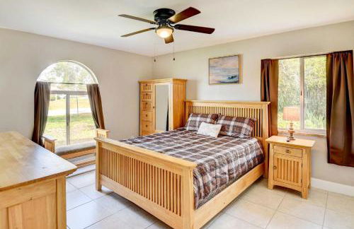 Screened Porch Waterfront Home in Deltona! - Foto 10