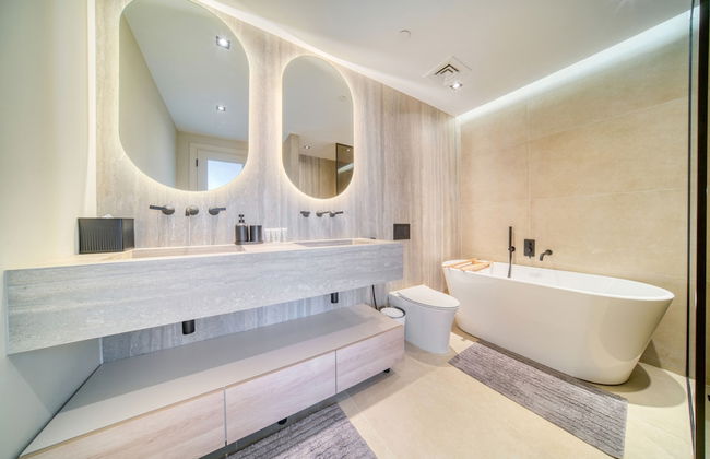 Luxe and Modern Duplex in Difc - Photo 66