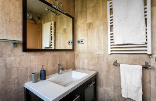 Apto en la playa a 20 min en tren de Barcelona - Foto 60