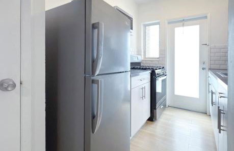 1BR Miami Beach Apt with King plus 2 Queens & Parking - Photo 10