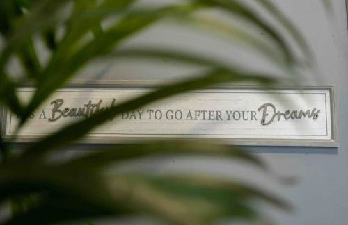 Casa Lobo's Beautiful Suites Apartment 1 free offroad parking - Foto 47