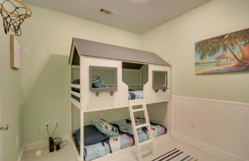 Sunny Waveland Home Rental with Pool Walk to Beach! - Foto 22