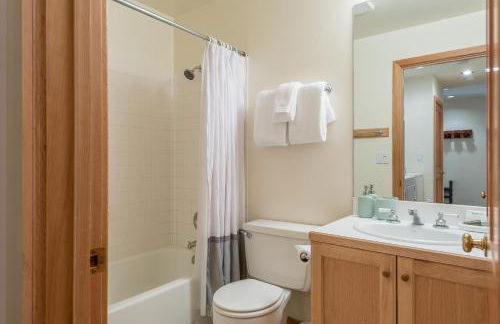 Greyhawk Condo 09 - Photo 16