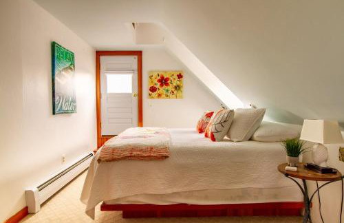 Bristol, RI The Ship of Dreams-Historical District - Foto 6