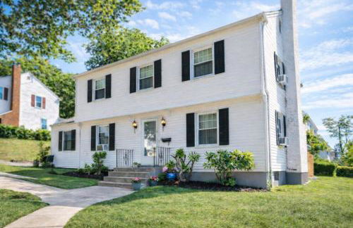 New Haven Staycation Near Yale Washer and Dryer Groups - Foto 32