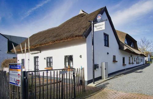 nah am Meer, ruhige Lage, gratis Nutzung vom AHOI Erlebnisbad und Sauna in Sellin - Haus Büdnerstube FeWo 5 - Foto 1