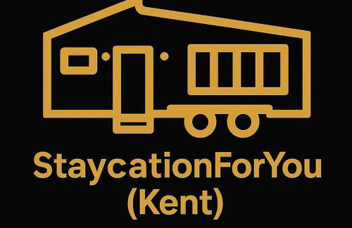 Staycation For You (Kent) - Photo 1