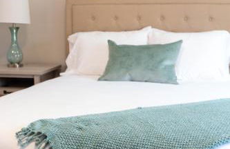 Large Luxury Home with Media Room and Game Room - 10 mins to Campus & Stadium - Foto 50