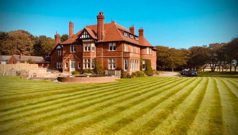 Sandhill House - Photo 3