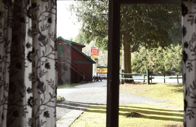 Gateway Inn - Photo 31
