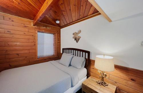 Fife Lake 2BR Getaway with Hot Tub - Foto 14