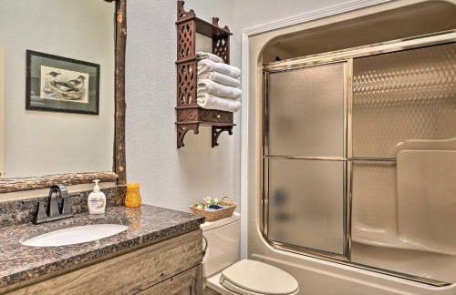 Waterfront Hollister Retreat with Dock and Game Room! - Foto 14