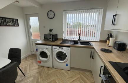 The Den - by Caithness Luxury Apartments NC500 - 2 Bedroom holiday home - Sleeps Work teams upto 2 & holiday makers upto 4 - BUDGET FRIENDLY FOR LONG STAY TRADES - CONTACT US - - Foto 11