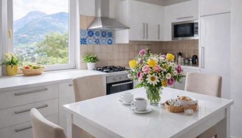 MARY HOUSE Panorama relax garden With Free Parking - Foto 3