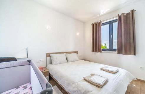 4 Bedroom Nice Home In Ivancici - Foto 23