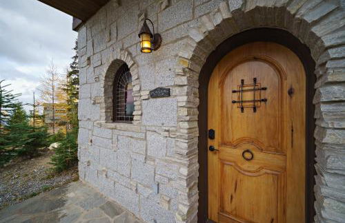 Ski-In Ski-Out Schweitzer Winter Chalet with Hot Tub - Foto 47