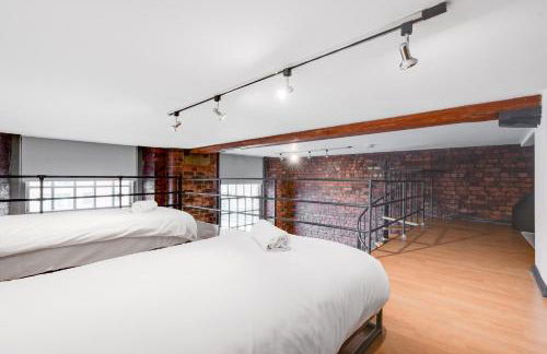 Liverpool Warehouse Flat - Sleeps 5, WiFi, Free On-Site Parking - Foto 43