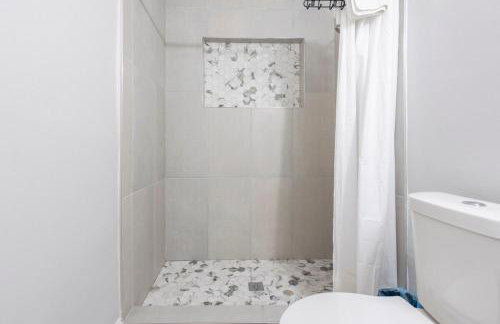 The Pineapple Express - Photo 25