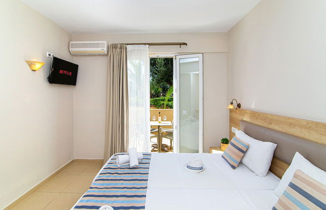 Theo Star Beach Hotel - Photo 79