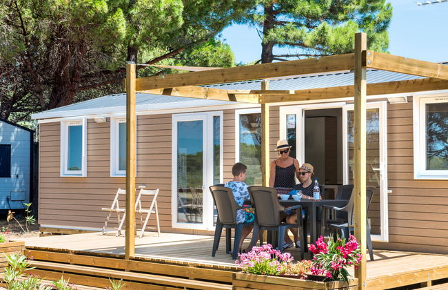 Domaine Les Mûriers - Foto 1