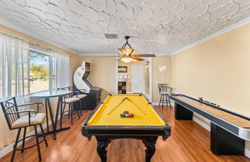 Spacious Desert Getaway! - Photo 2